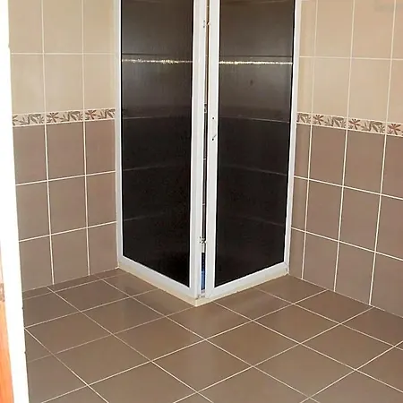 Ozalp מלון דירות