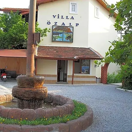 Ξενοδοχείο με διαμερίσματα Ozalp Dalyan